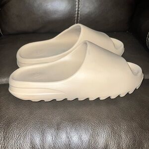Yeezy Slides Size 13